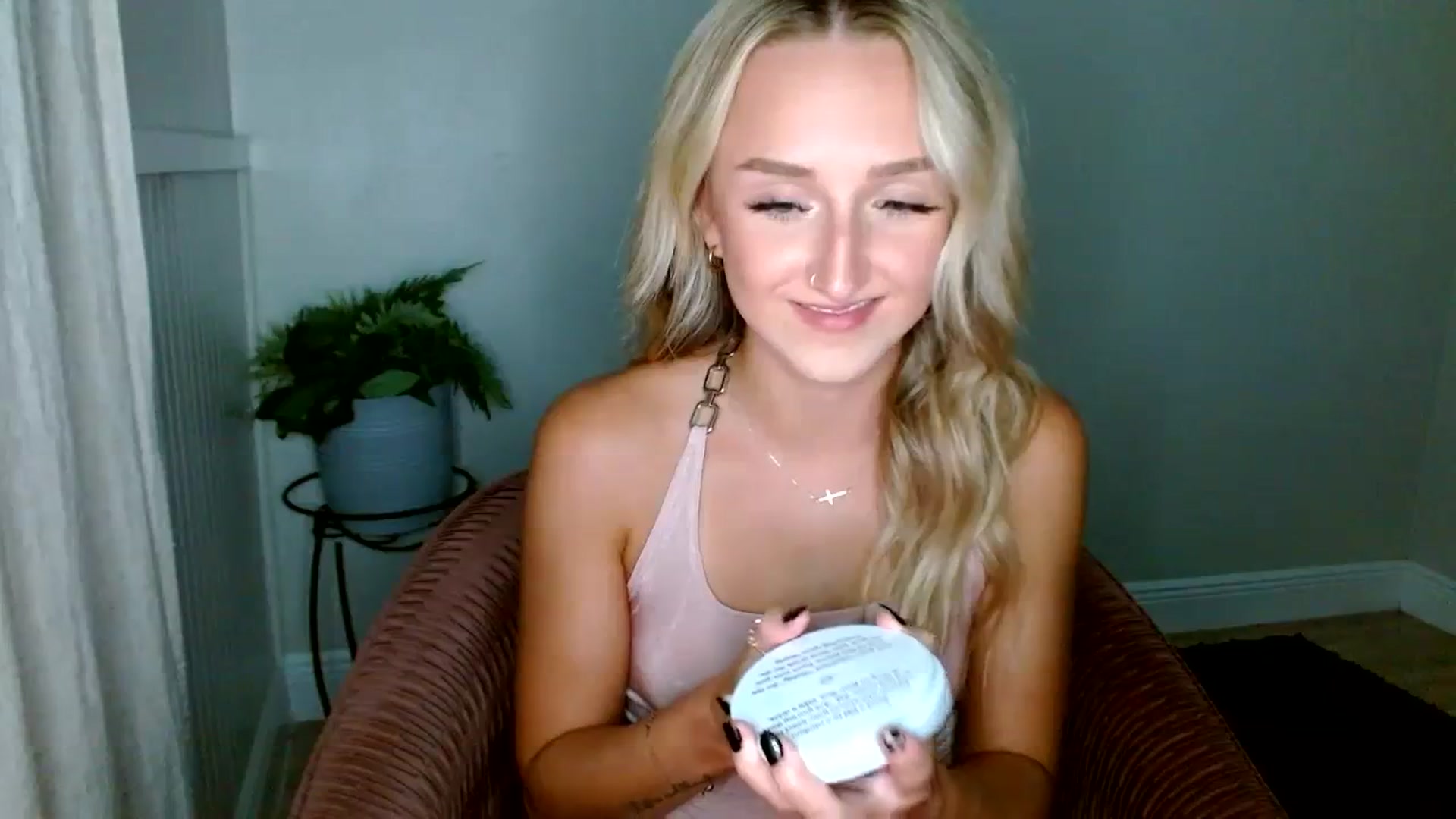 Gallery image thumbnail from Sandiecheeks's myfreecams stream on, 09/12/2023, 01:46 image 19 of 20