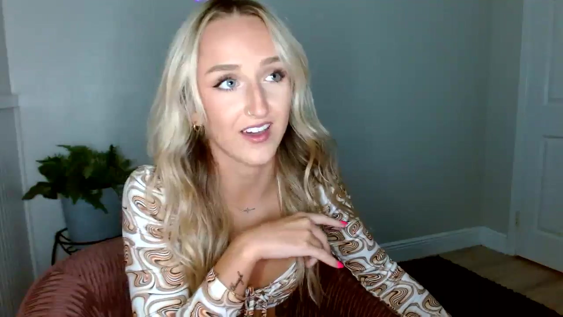 Gallery image thumbnail from Sandiecheeks's myfreecams stream on, 09/19/2023, 24:00 image 2 of 20