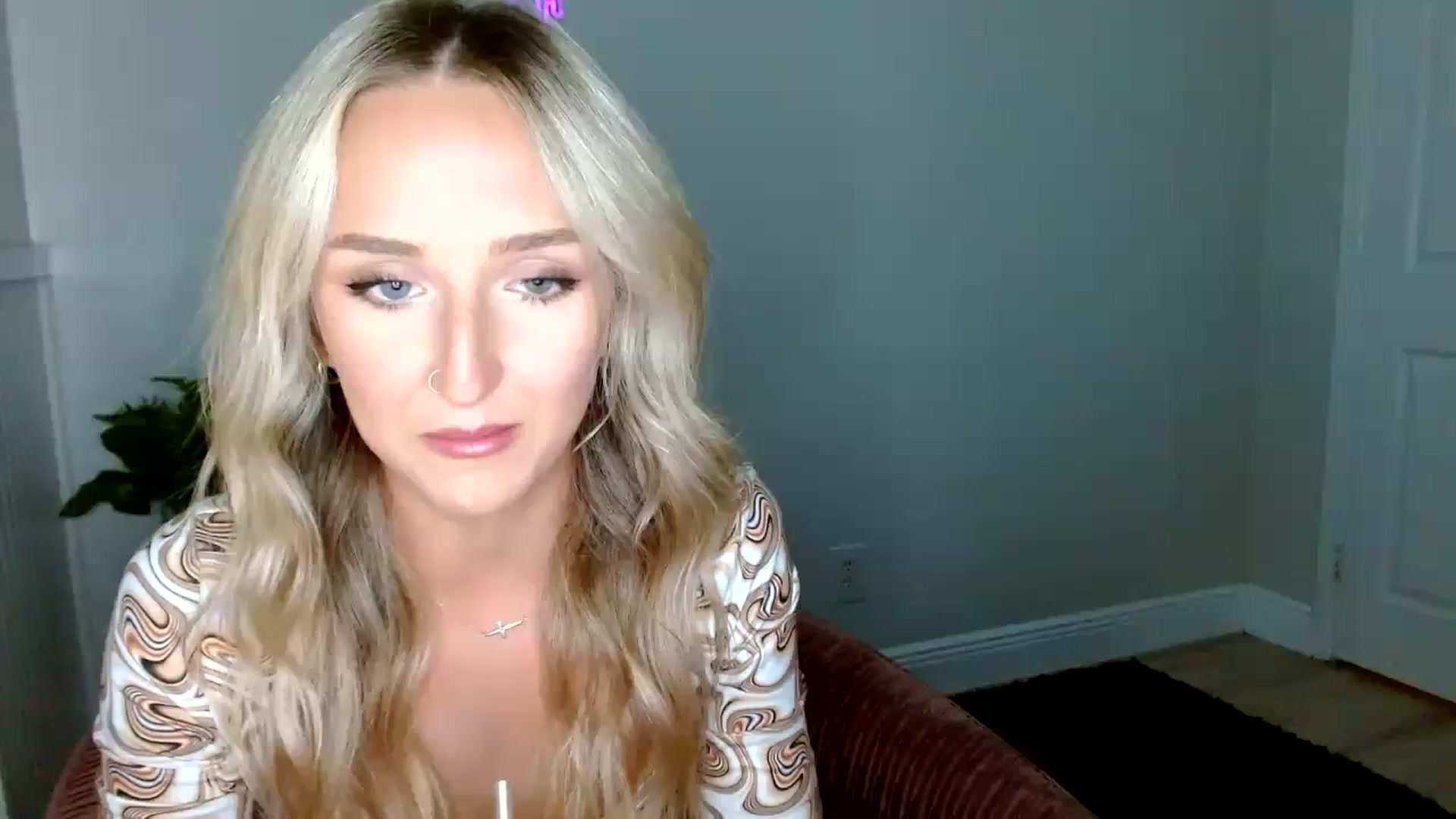 Gallery image thumbnail from Sandiecheeks's myfreecams stream on, 09/19/2023, 24:50 image 5 of 20