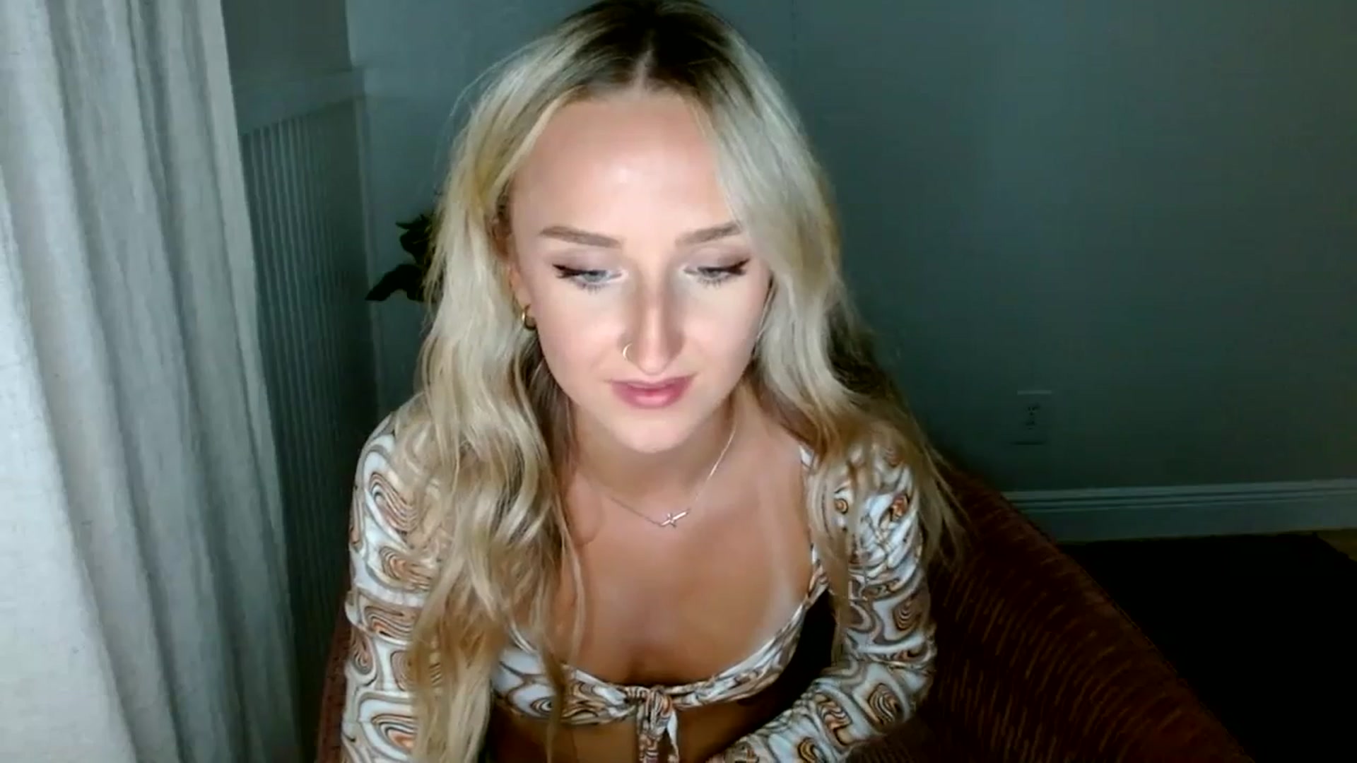 Gallery image thumbnail from Sandiecheeks's myfreecams stream on, 09/19/2023, 07:25 image 5 of 20