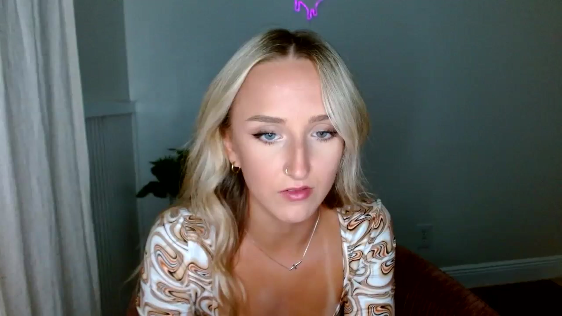 Gallery image thumbnail from Sandiecheeks's myfreecams stream on, 09/19/2023, 07:25 image 1 of 20