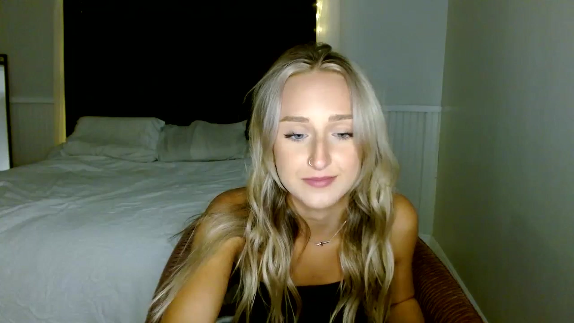 Gallery image thumbnail from Sandiecheeks's myfreecams stream on, 09/26/2023, 03:51 image 11 of 20