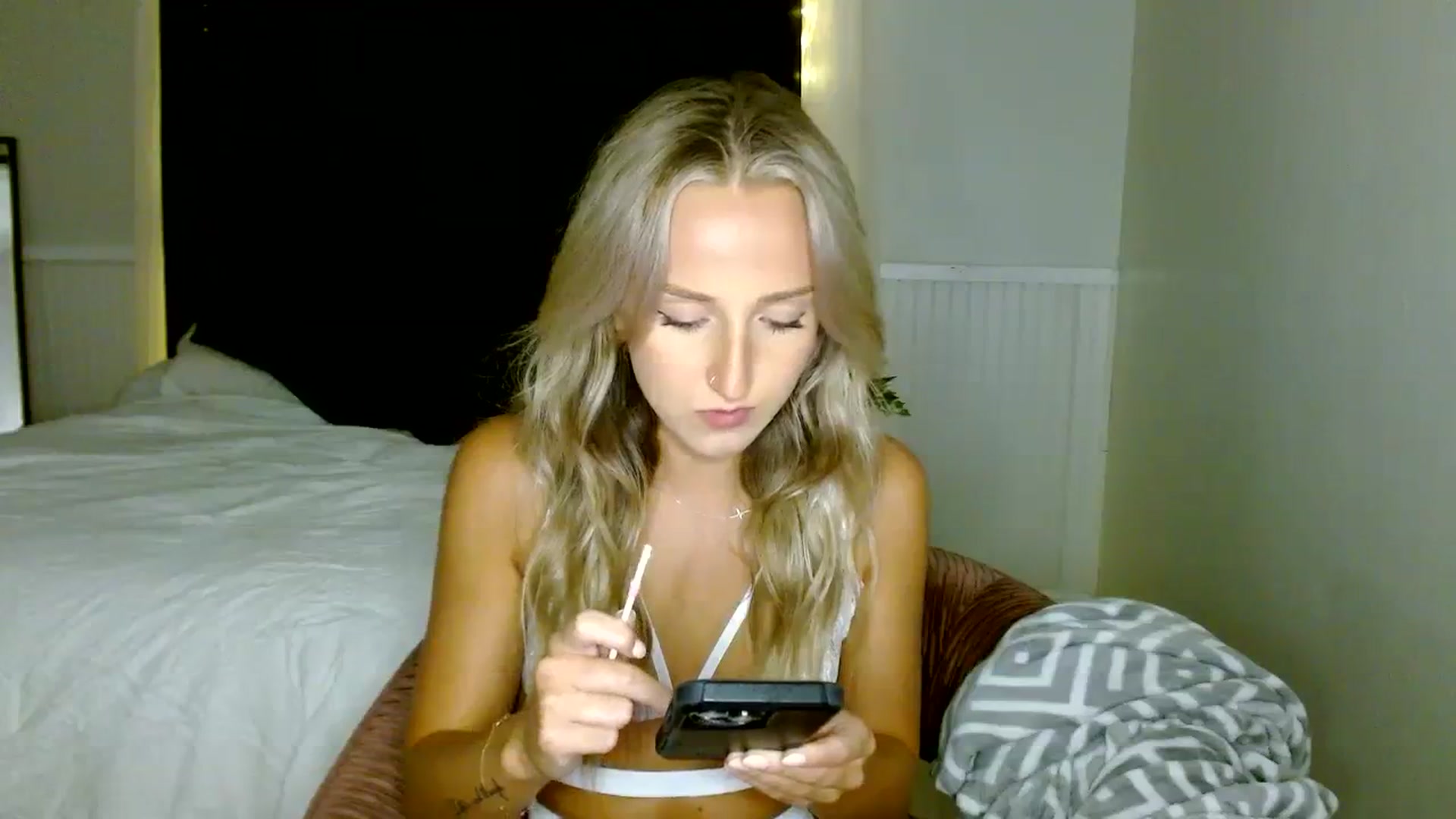 Gallery image thumbnail from Sandiecheeks's myfreecams stream on, 09/26/2023, 03:51 image 19 of 20