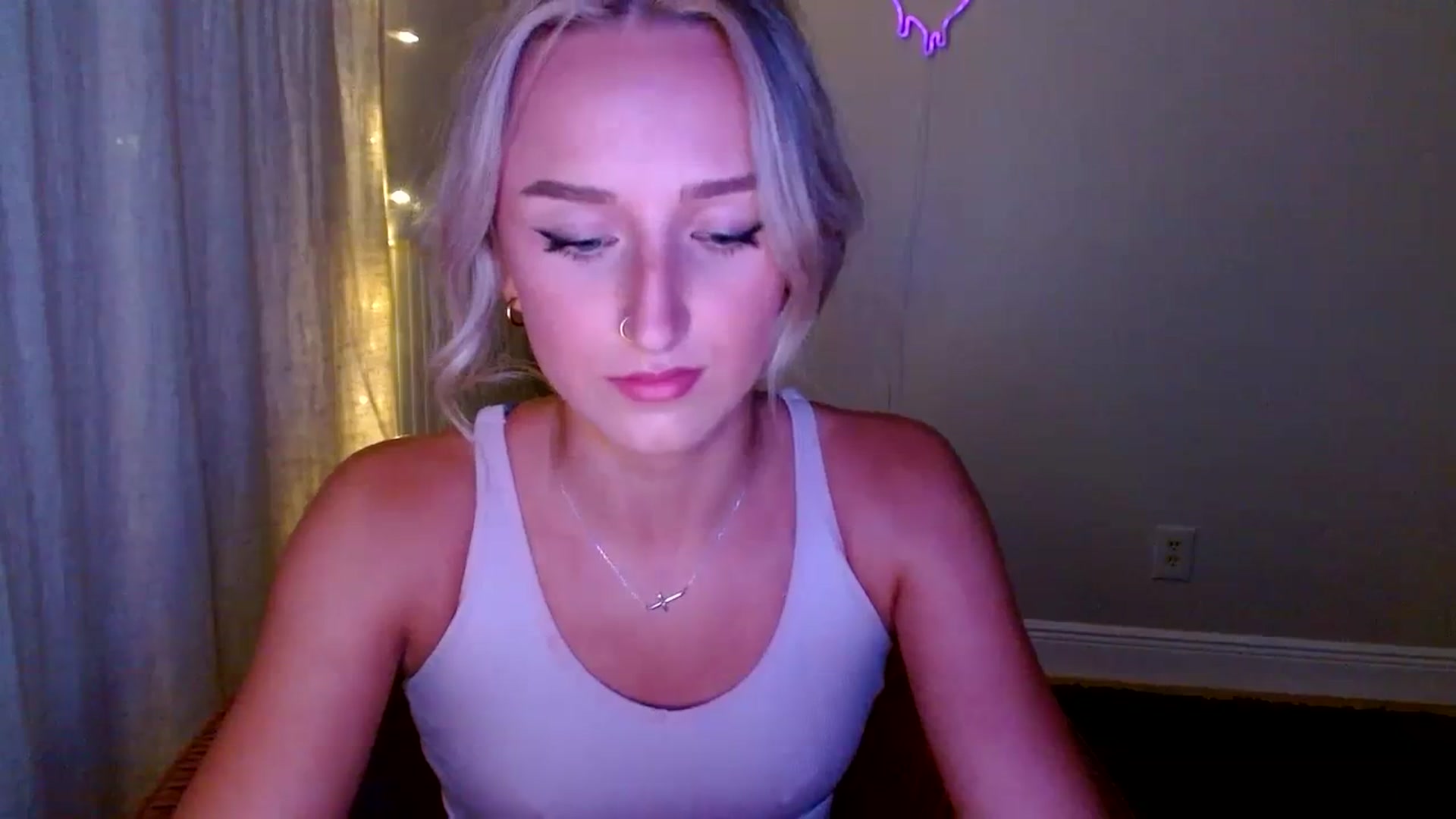 Gallery image thumbnail from Sandiecheeks's myfreecams stream on, 10/03/2023, 02:46 image 7 of 20