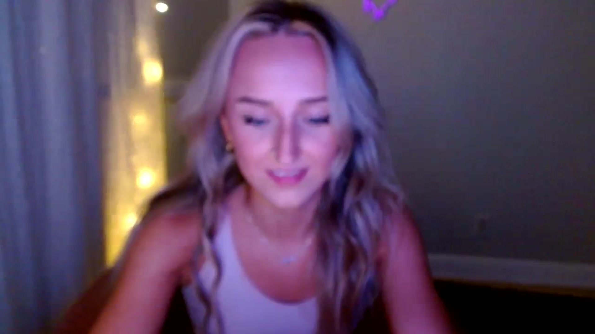 Gallery image thumbnail from Sandiecheeks's myfreecams stream on, 10/03/2023, 02:46 image 11 of 20