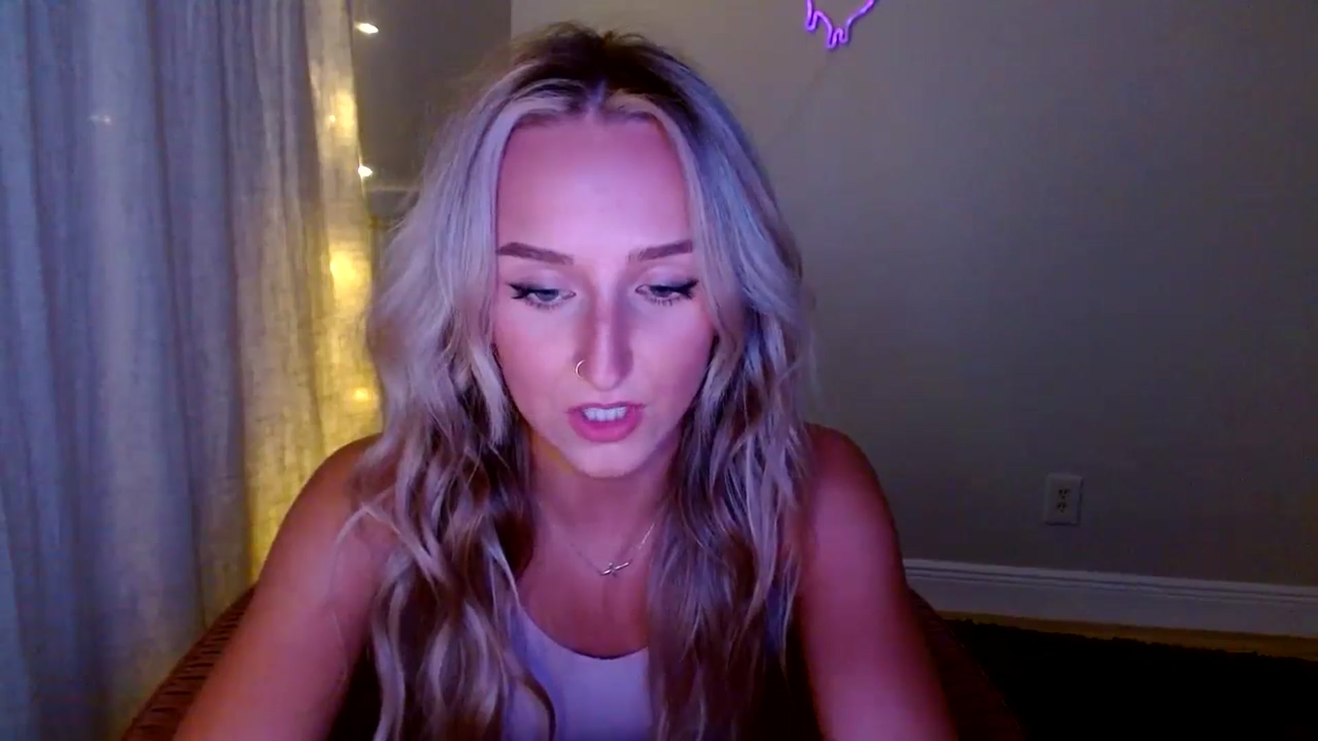 Gallery image thumbnail from Sandiecheeks's myfreecams stream on, 10/03/2023, 02:46 image 13 of 20