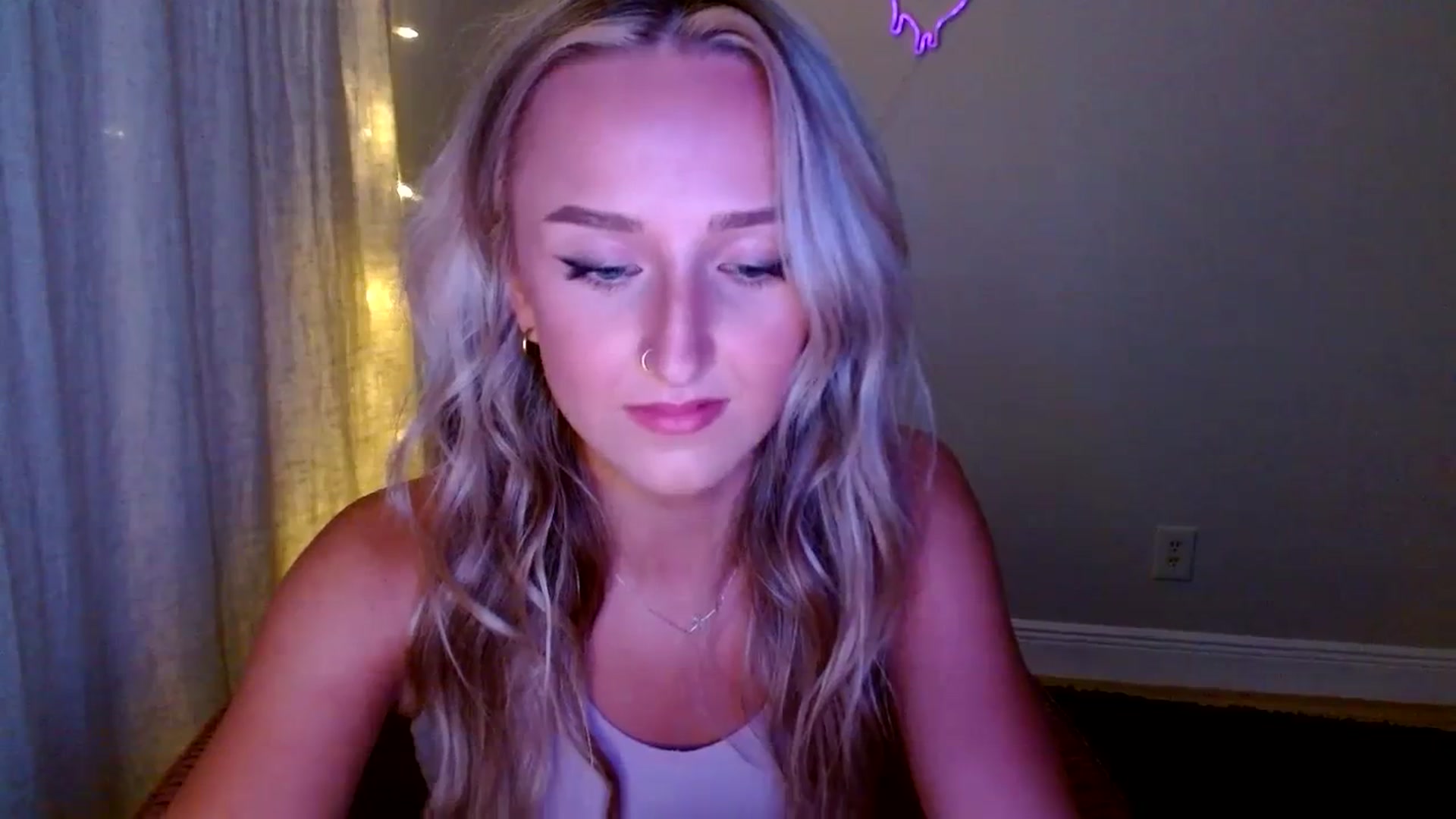 Gallery image thumbnail from Sandiecheeks's myfreecams stream on, 10/03/2023, 02:46 image 17 of 20
