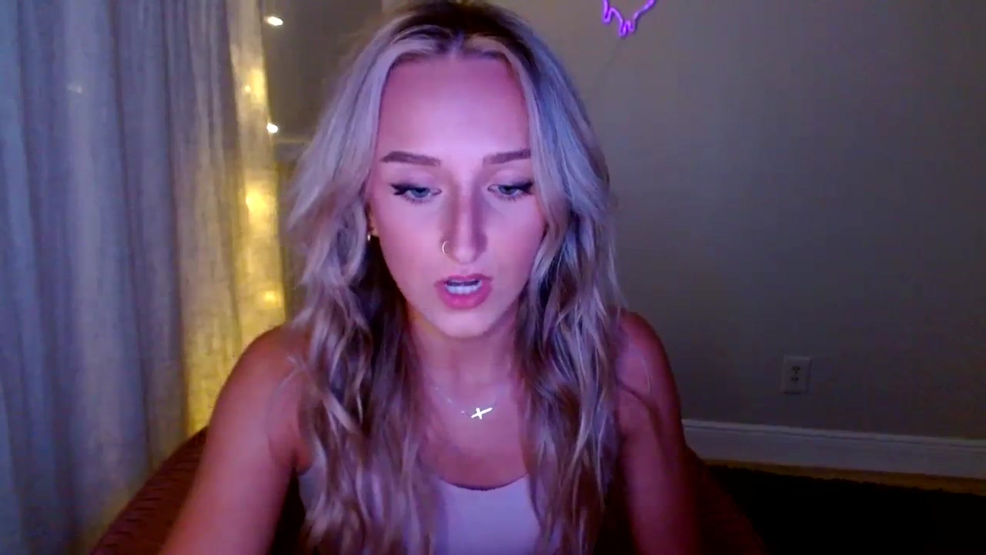 Gallery image thumbnail from Sandiecheeks's myfreecams stream on, 10/03/2023, 02:46 image 15 of 20