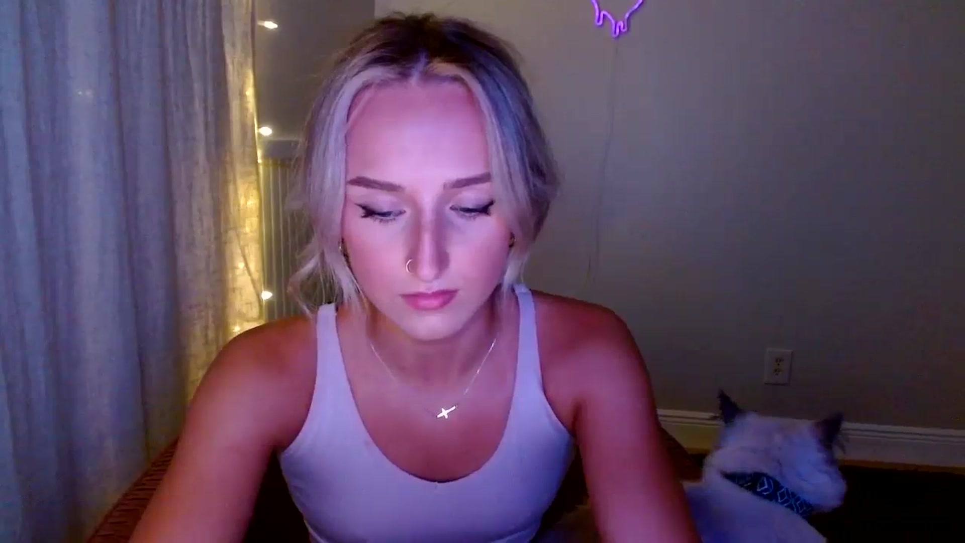 Gallery image thumbnail from Sandiecheeks's myfreecams stream on, 10/03/2023, 02:46 image 6 of 20