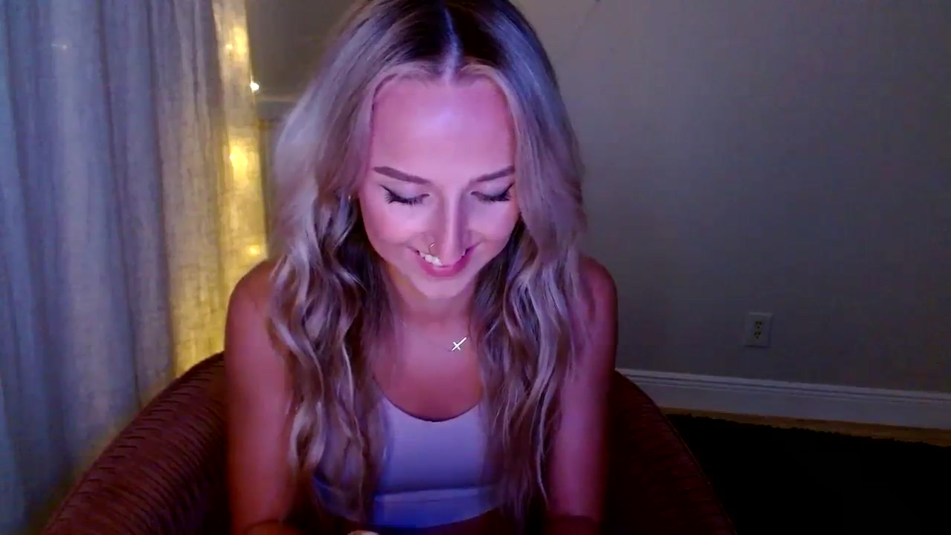 Gallery image thumbnail from Sandiecheeks's myfreecams stream on, 10/03/2023, 03:36 image 10 of 20