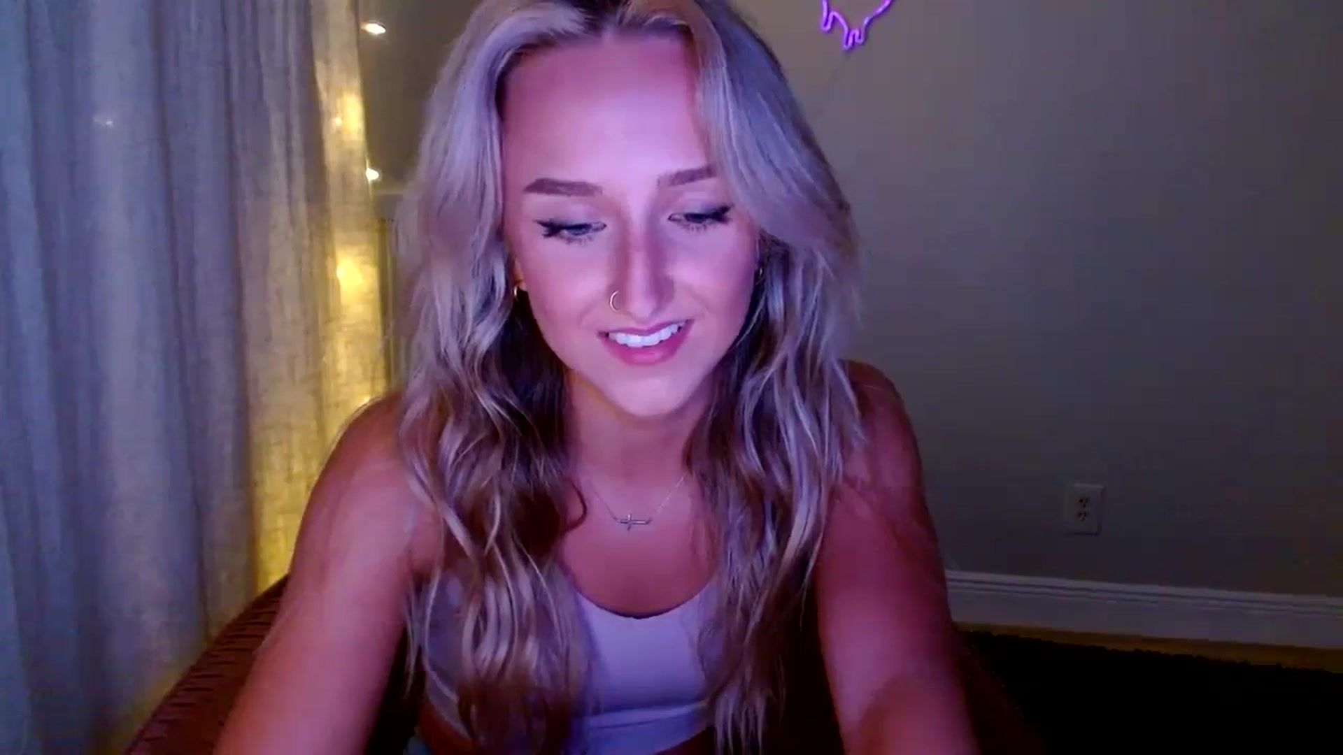 Gallery image thumbnail from Sandiecheeks's myfreecams stream on, 10/03/2023, 03:36 image 4 of 20