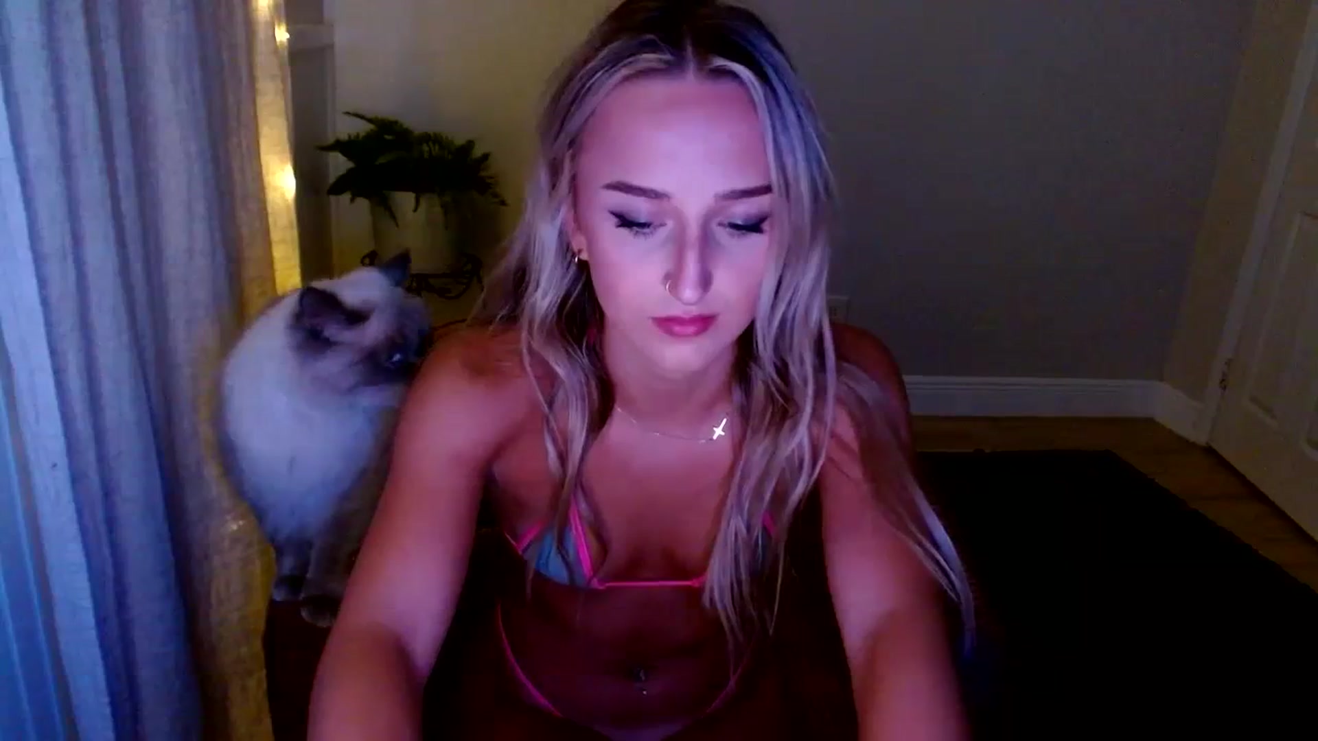 Gallery image thumbnail from Sandiecheeks's myfreecams stream on, 10/12/2023, 03:55 image 20 of 20