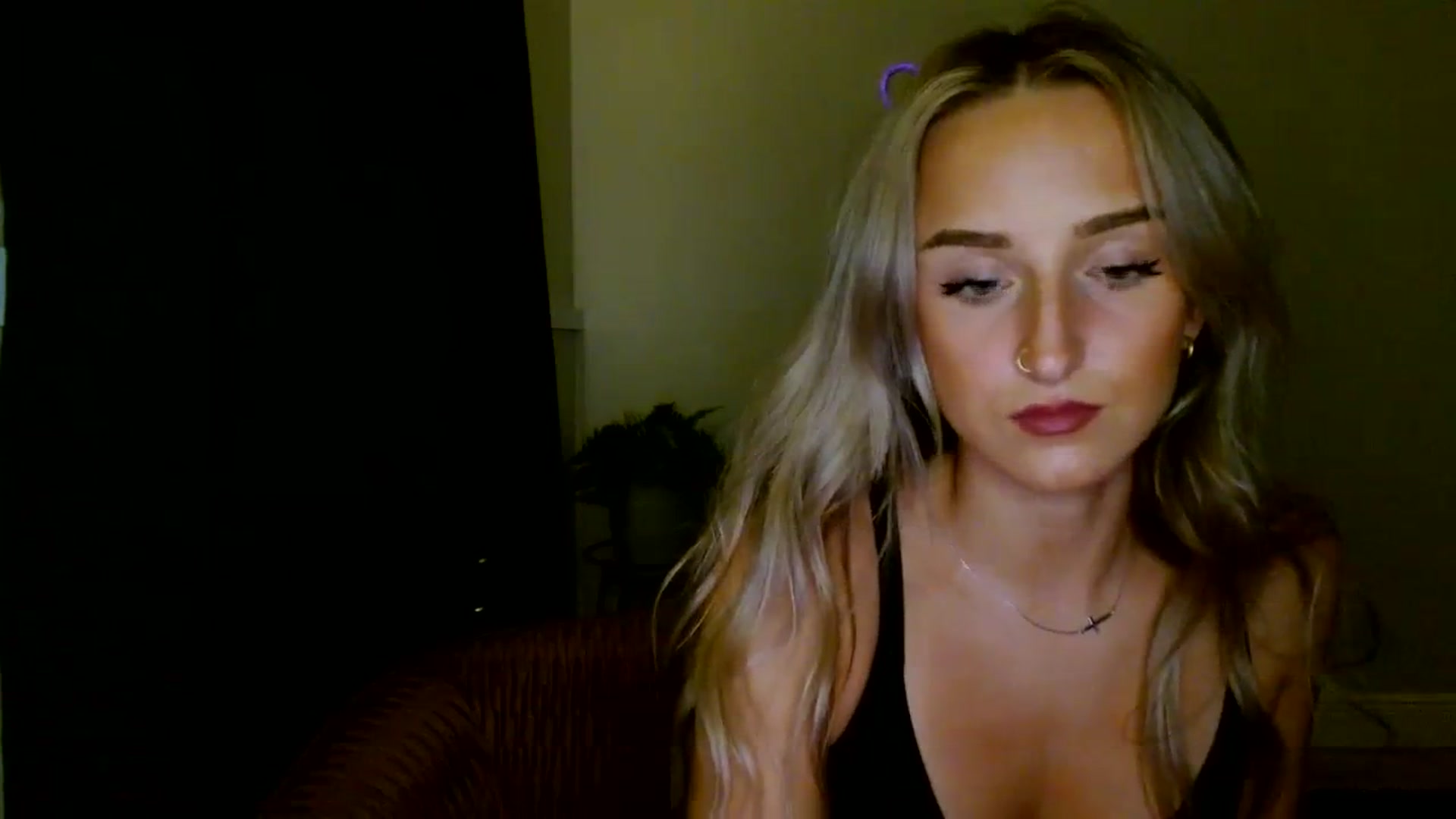 Gallery image thumbnail from Sandiecheeks's myfreecams stream on, 11/07/2023, 24:02 image 19 of 20