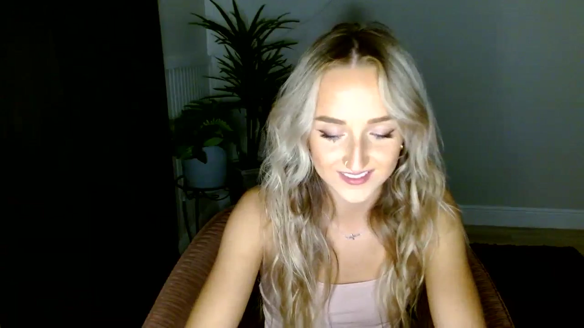 Gallery image thumbnail from Sandiecheeks's myfreecams stream on, 11/16/2023, 03:31 image 20 of 20