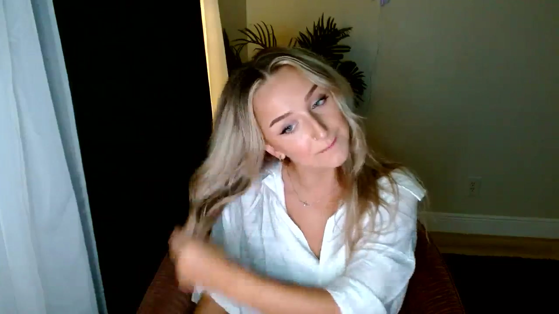 Gallery image thumbnail from Sandiecheeks's myfreecams stream on, 12/12/2023, 04:38 image 13 of 20