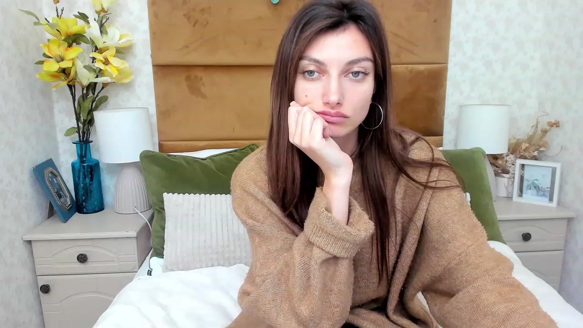 Gallery image thumbnail from SandraFitt's myfreecams stream on, 11/22/2022, 13:23 image 15 of 20