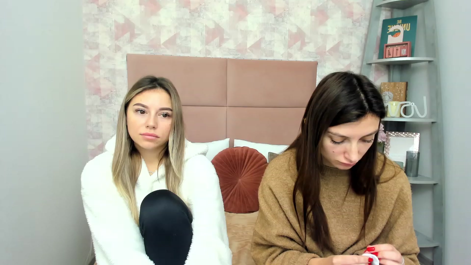 Gallery image thumbnail from SandraFitt's myfreecams stream on, 11/25/2022, 09:21 image 12 of 20