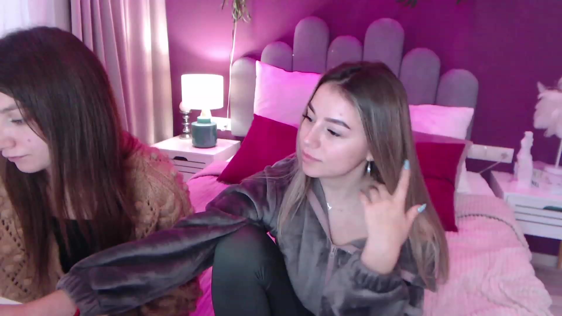 Gallery image thumbnail from SandraFitt's myfreecams stream on, 12/11/2022, 09:54 image 16 of 20