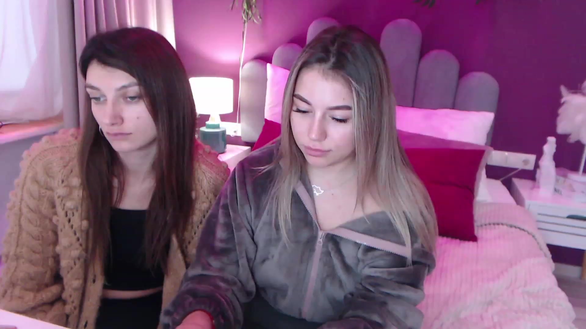 Gallery image thumbnail from SandraFitt's myfreecams stream on, 12/11/2022, 09:54 image 18 of 20