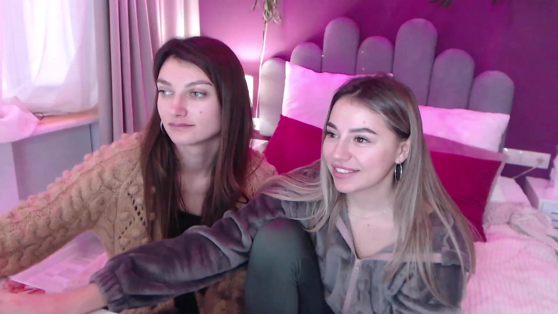 Gallery image thumbnail from SandraFitt's myfreecams stream on, 12/11/2022, 11:16 image 3 of 20