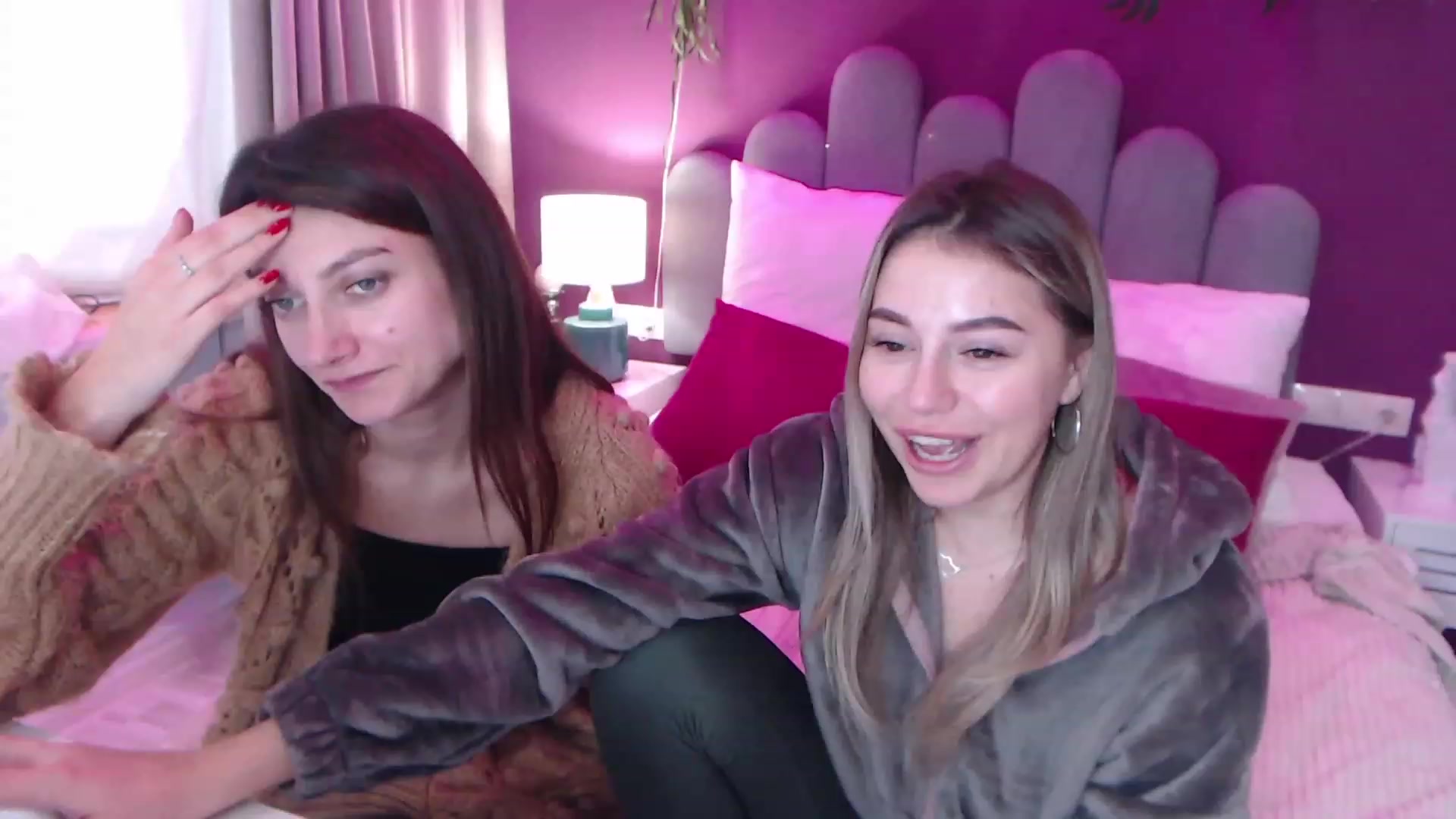 Gallery image thumbnail from SandraFitt's myfreecams stream on, 12/11/2022, 12:08 image 8 of 20