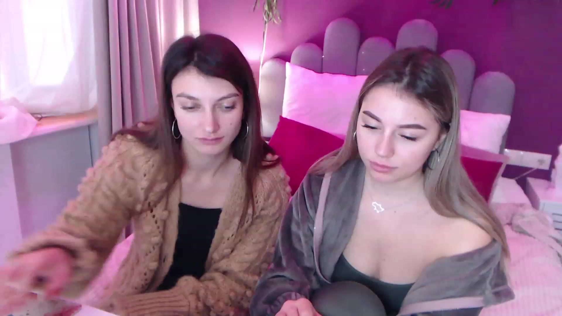 Gallery image thumbnail from SandraFitt's myfreecams stream on, 12/11/2022, 12:08 image 2 of 20