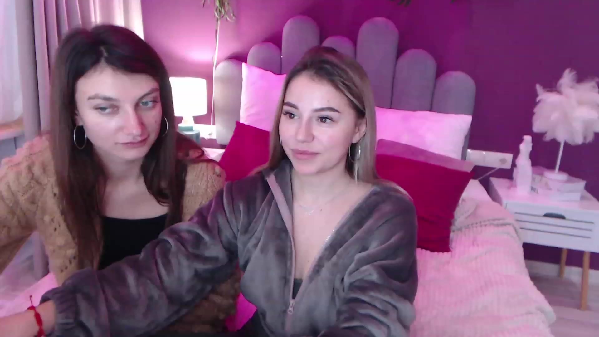 Gallery image thumbnail from SandraFitt's myfreecams stream on, 12/11/2022, 12:57 image 3 of 20