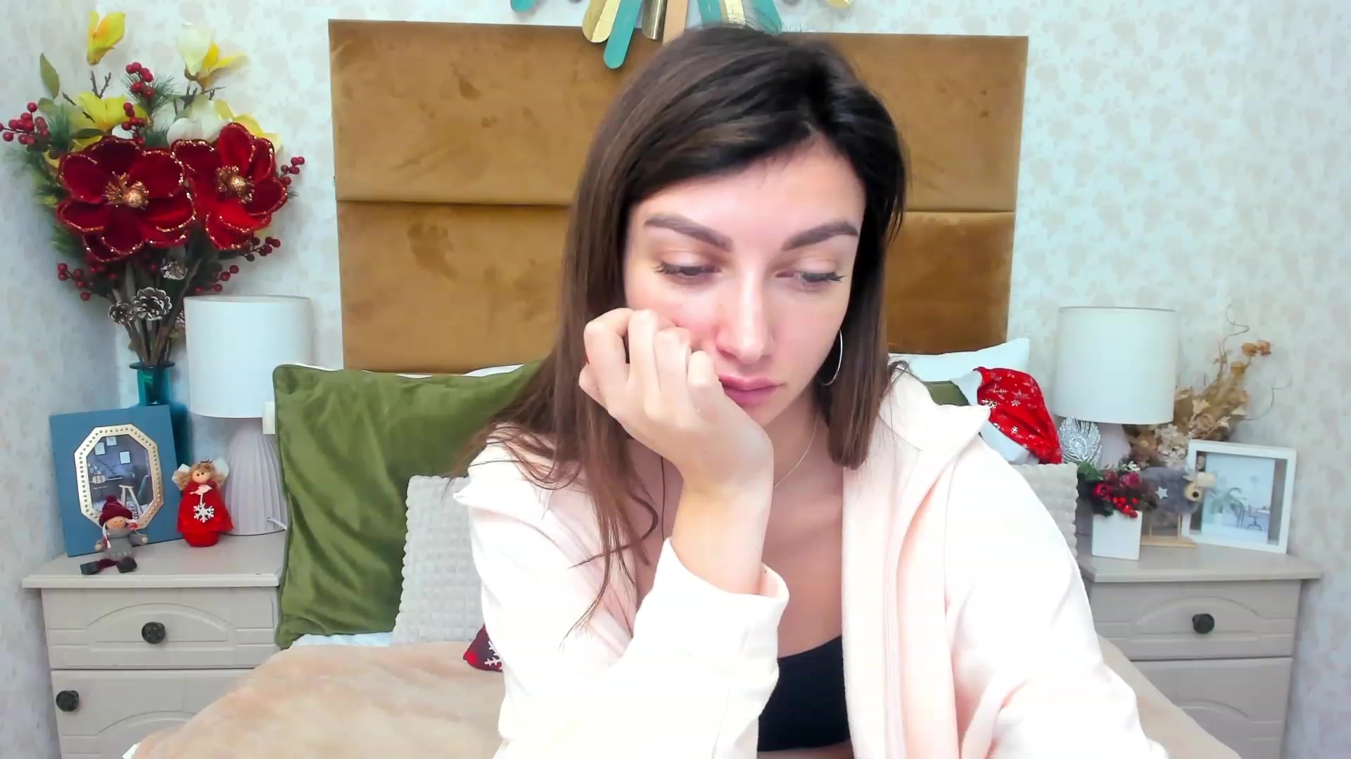 Gallery image thumbnail from SandraFitt's myfreecams stream on, 12/16/2022, 09:59 image 1 of 20