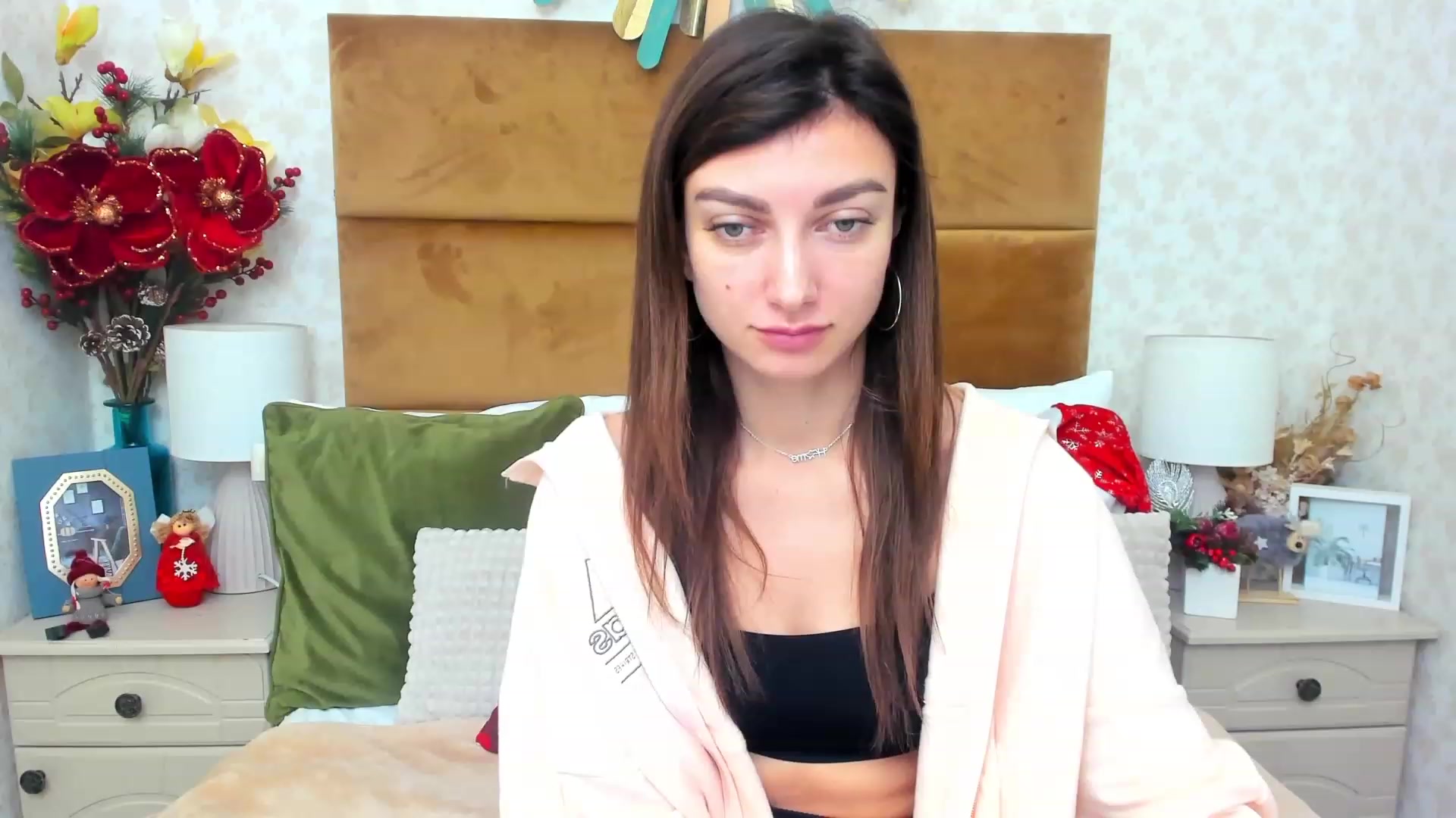 Gallery image thumbnail from SandraFitt's myfreecams stream on, 12/16/2022, 09:59 image 12 of 20