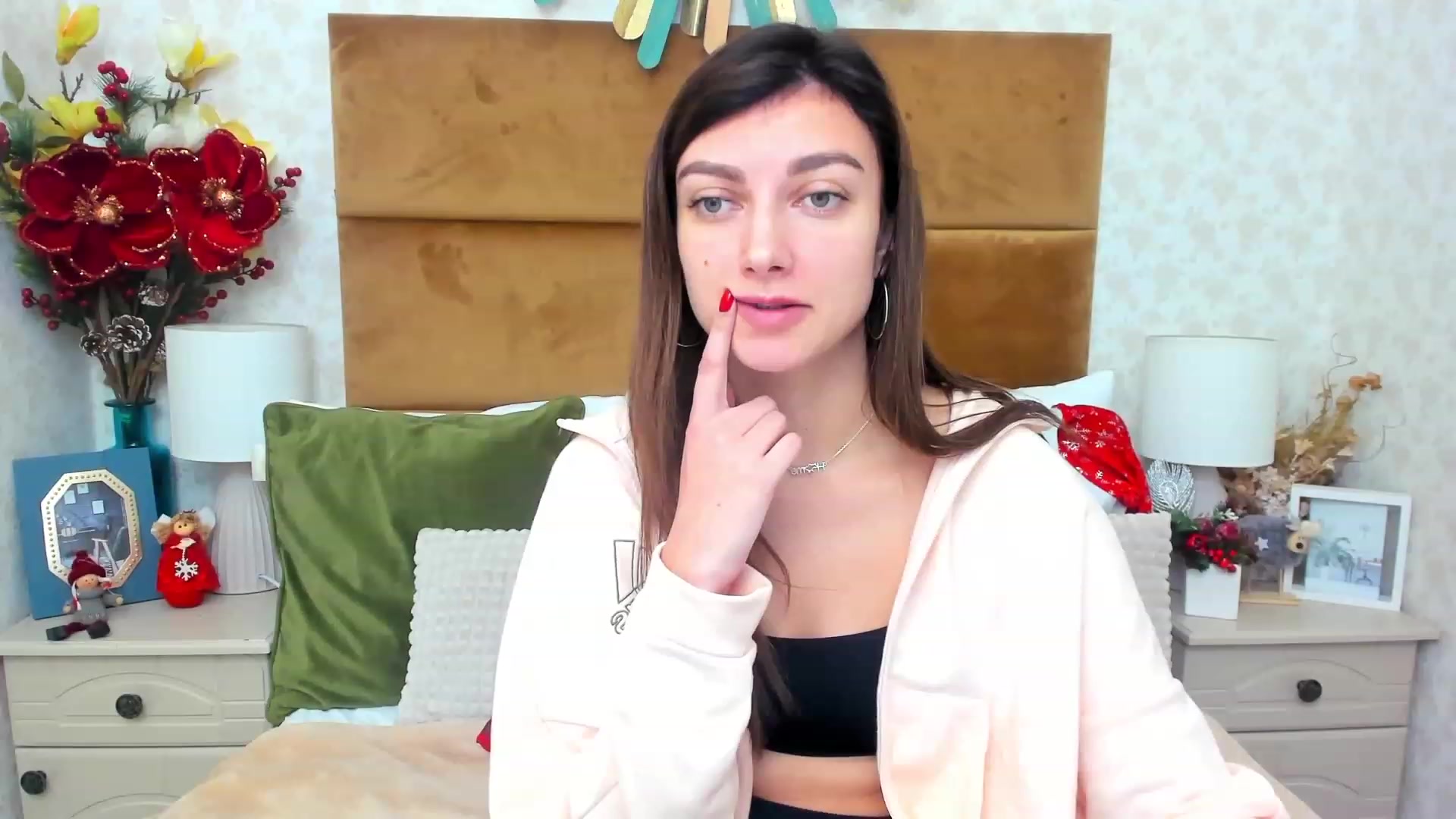 Gallery image thumbnail from SandraFitt's myfreecams stream on, 12/16/2022, 09:59 image 13 of 20
