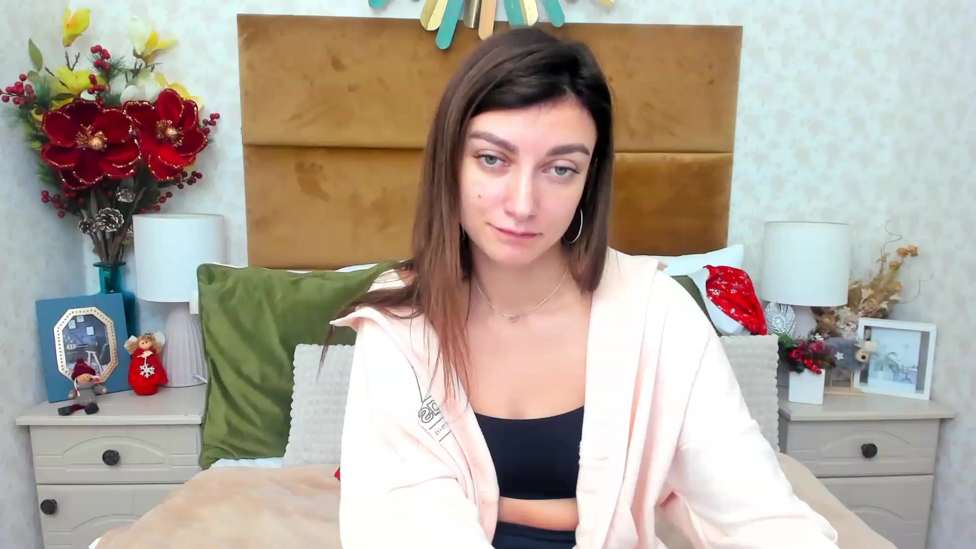 Gallery image thumbnail from SandraFitt's myfreecams stream on, 12/16/2022, 09:59 image 9 of 20