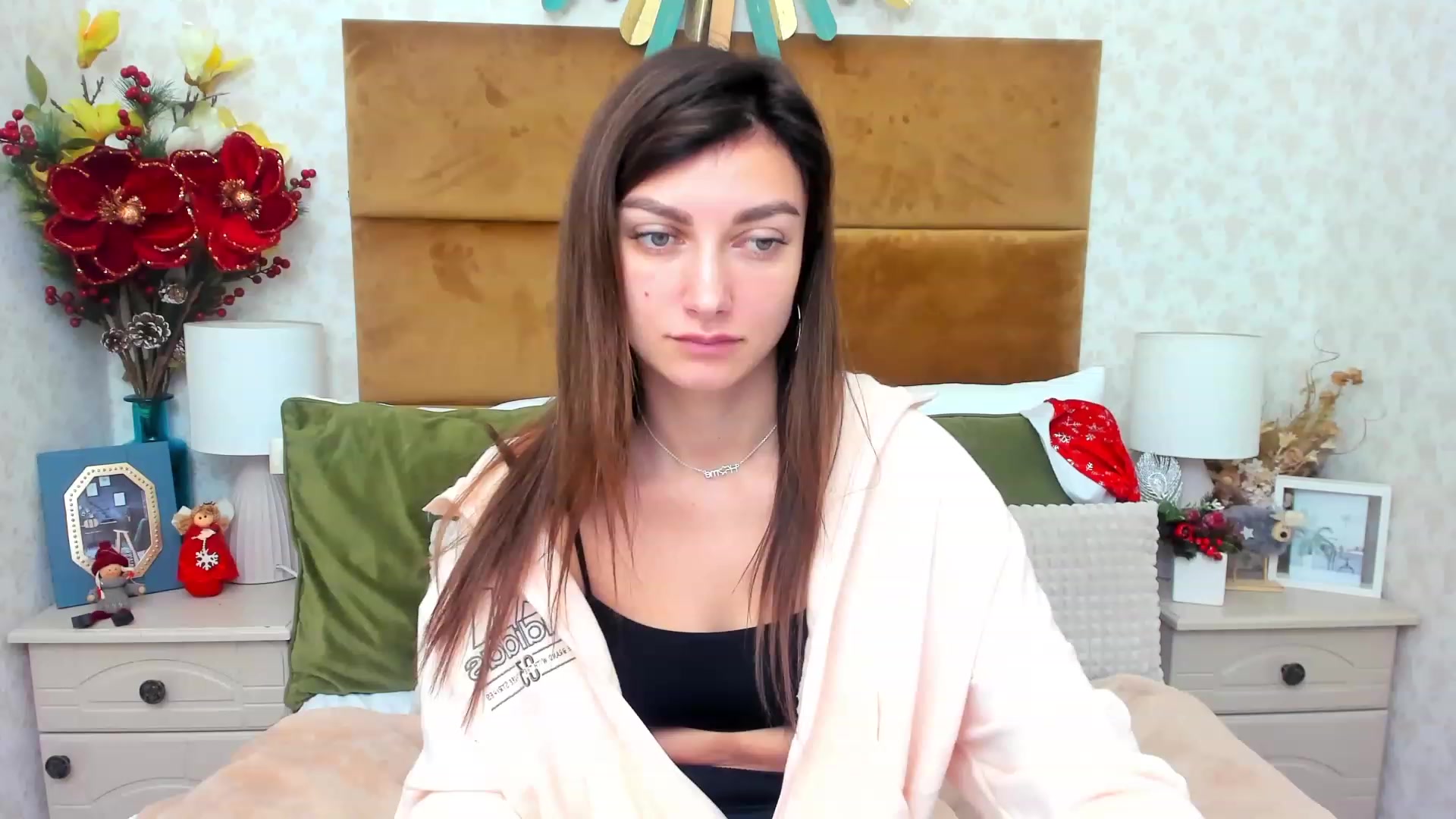 Gallery image thumbnail from SandraFitt's myfreecams stream on, 12/16/2022, 09:59 image 20 of 20