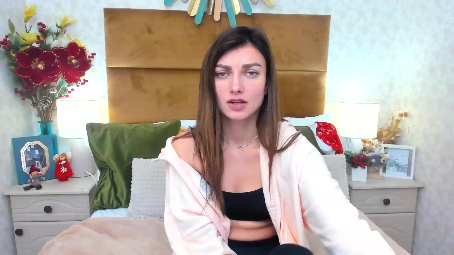 Gallery image thumbnail from SandraFitt's myfreecams stream on, 12/16/2022, 12:13 image 17 of 20