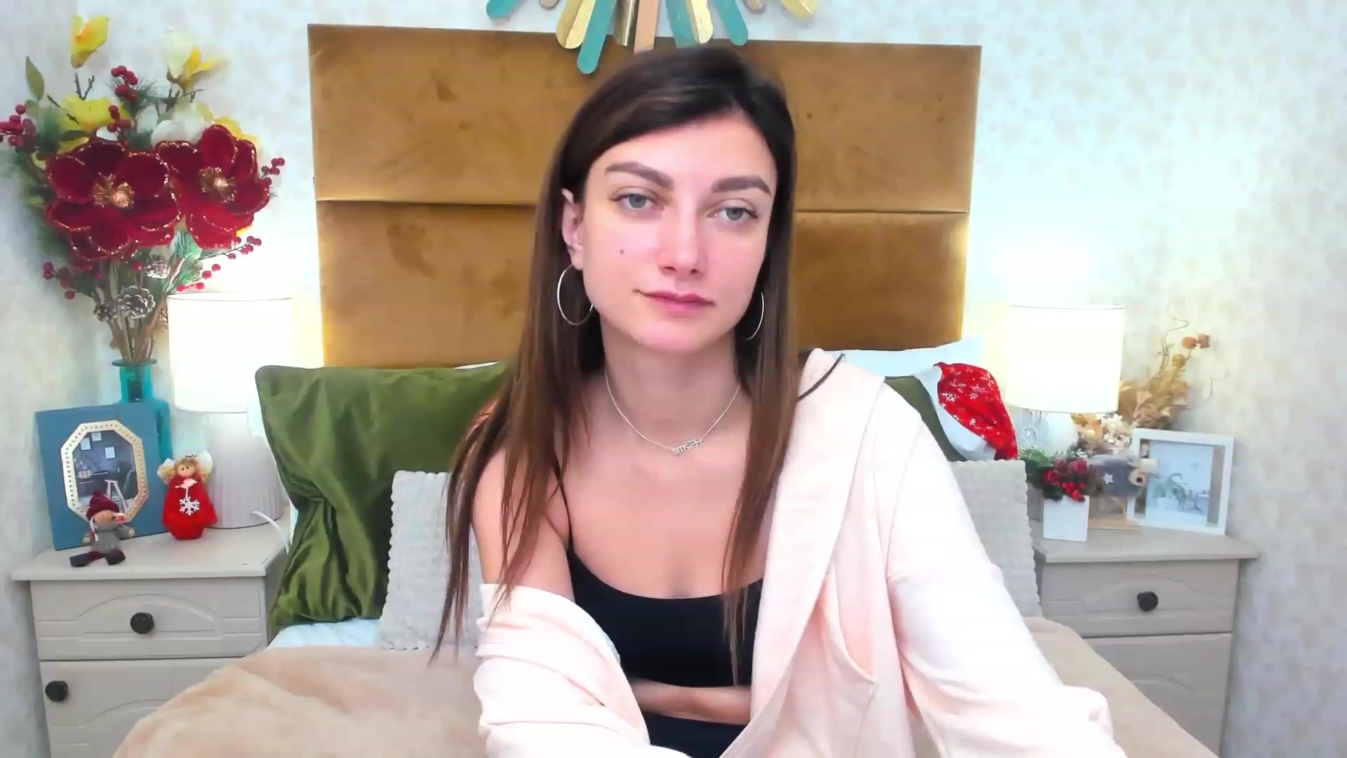 Gallery image thumbnail from SandraFitt's myfreecams stream on, 12/16/2022, 12:13 image 6 of 20