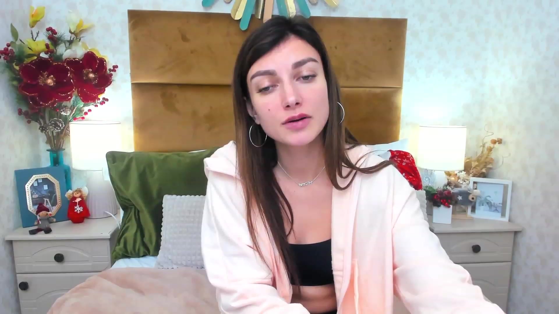 Gallery image thumbnail from SandraFitt's myfreecams stream on, 12/16/2022, 12:13 image 14 of 20