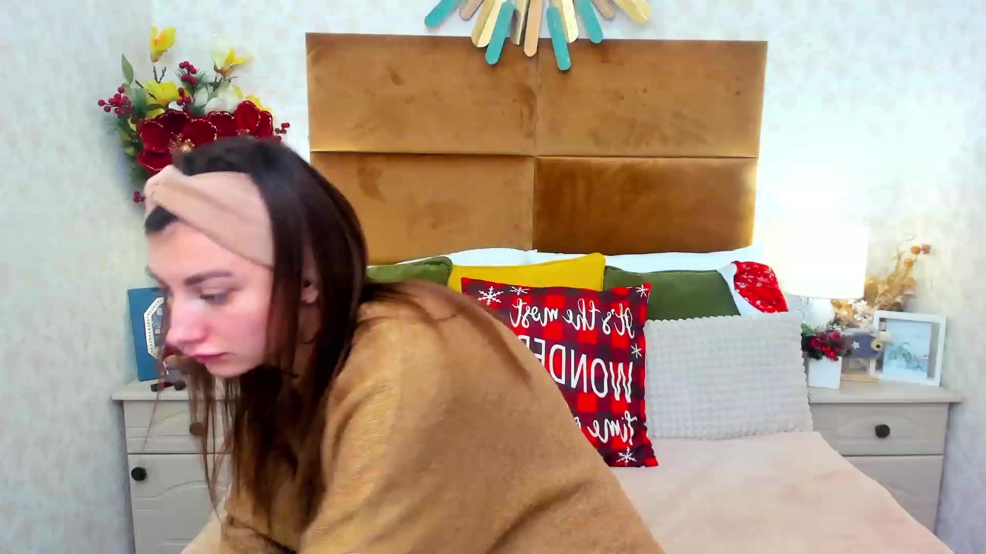 Gallery image thumbnail from SandraFitt's myfreecams stream on, 12/16/2022, 12:58 image 16 of 20