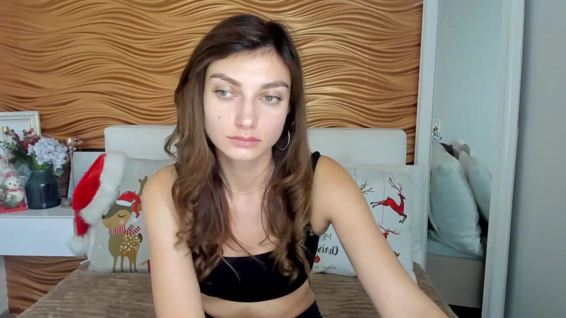 Gallery image thumbnail from SandraFitt's myfreecams stream on, 12/18/2022, 12:45 image 9 of 20