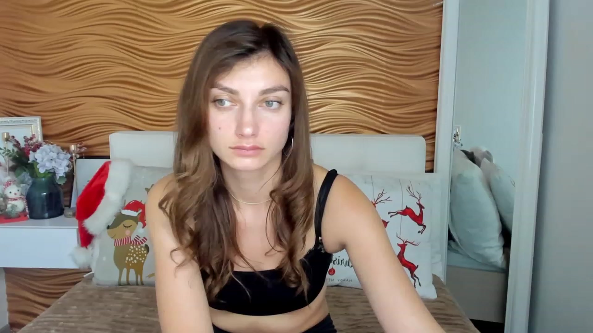 Gallery image thumbnail from SandraFitt's myfreecams stream on, 12/18/2022, 12:45 image 8 of 20