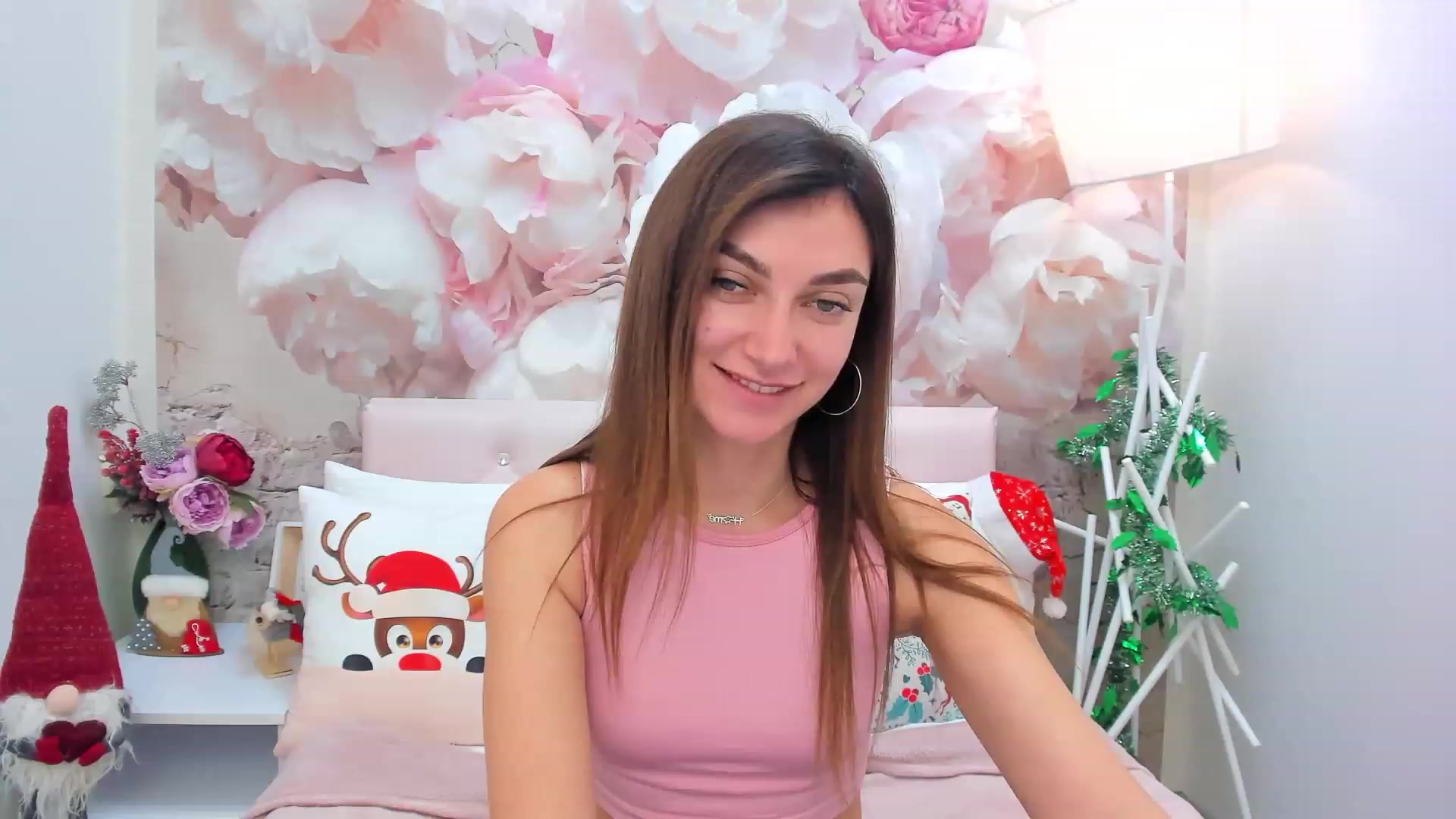 Gallery image thumbnail from SandraFitt's myfreecams stream on, 12/24/2022, 10:59 image 17 of 20