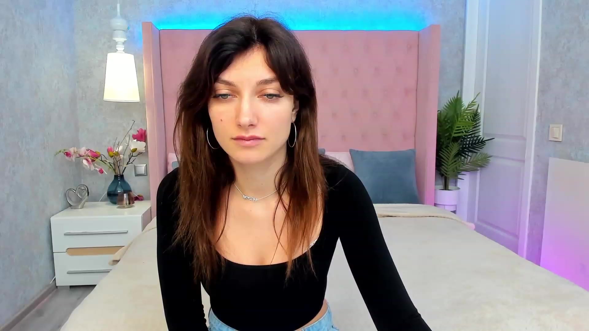 Gallery image thumbnail from SandraFitt's myfreecams stream on, 02/01/2023, 13:00 image 12 of 20