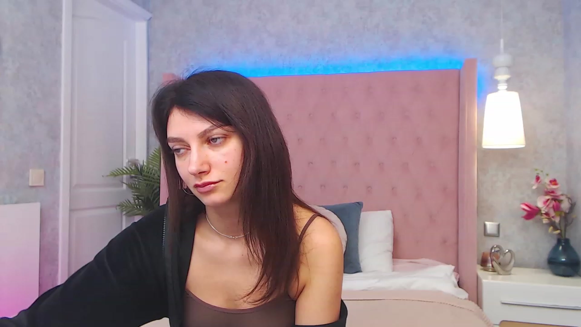 Gallery image thumbnail from SandraFitt's myfreecams stream on, 03/26/2023, 12:01 image 19 of 20