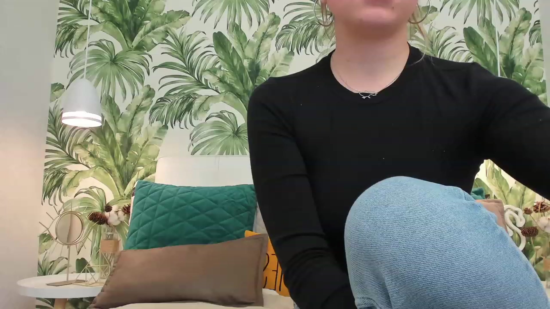 Gallery image thumbnail from SandraFitt's myfreecams stream on, 03/30/2023, 12:04 image 18 of 20