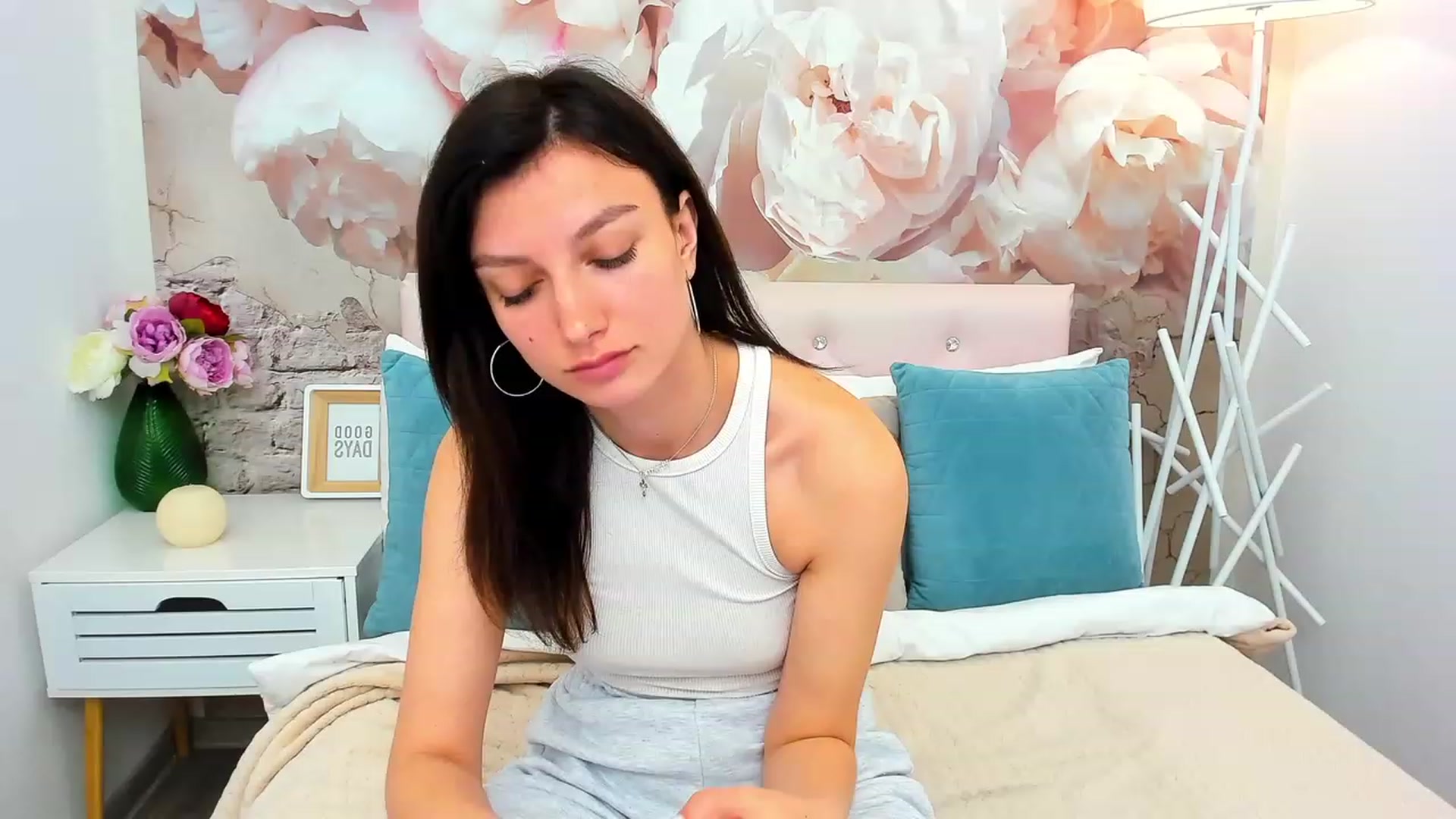 Gallery image thumbnail from SandraFitt's myfreecams stream on, 05/10/2023, 10:23 image 8 of 20
