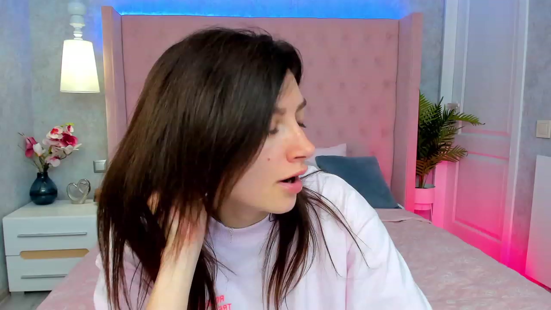 Gallery image thumbnail from SandraFitt's myfreecams stream on, 05/14/2023, 10:38 image 1 of 20