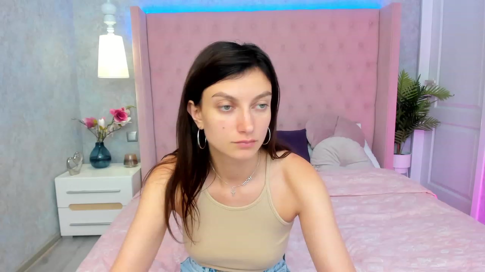 Gallery image thumbnail from SandraFitt's myfreecams stream on, 06/04/2023, 10:51 image 3 of 20