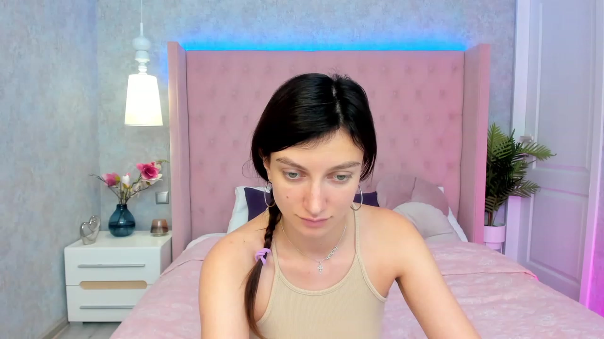 Gallery image thumbnail from SandraFitt's myfreecams stream on, 06/04/2023, 10:51 image 18 of 20