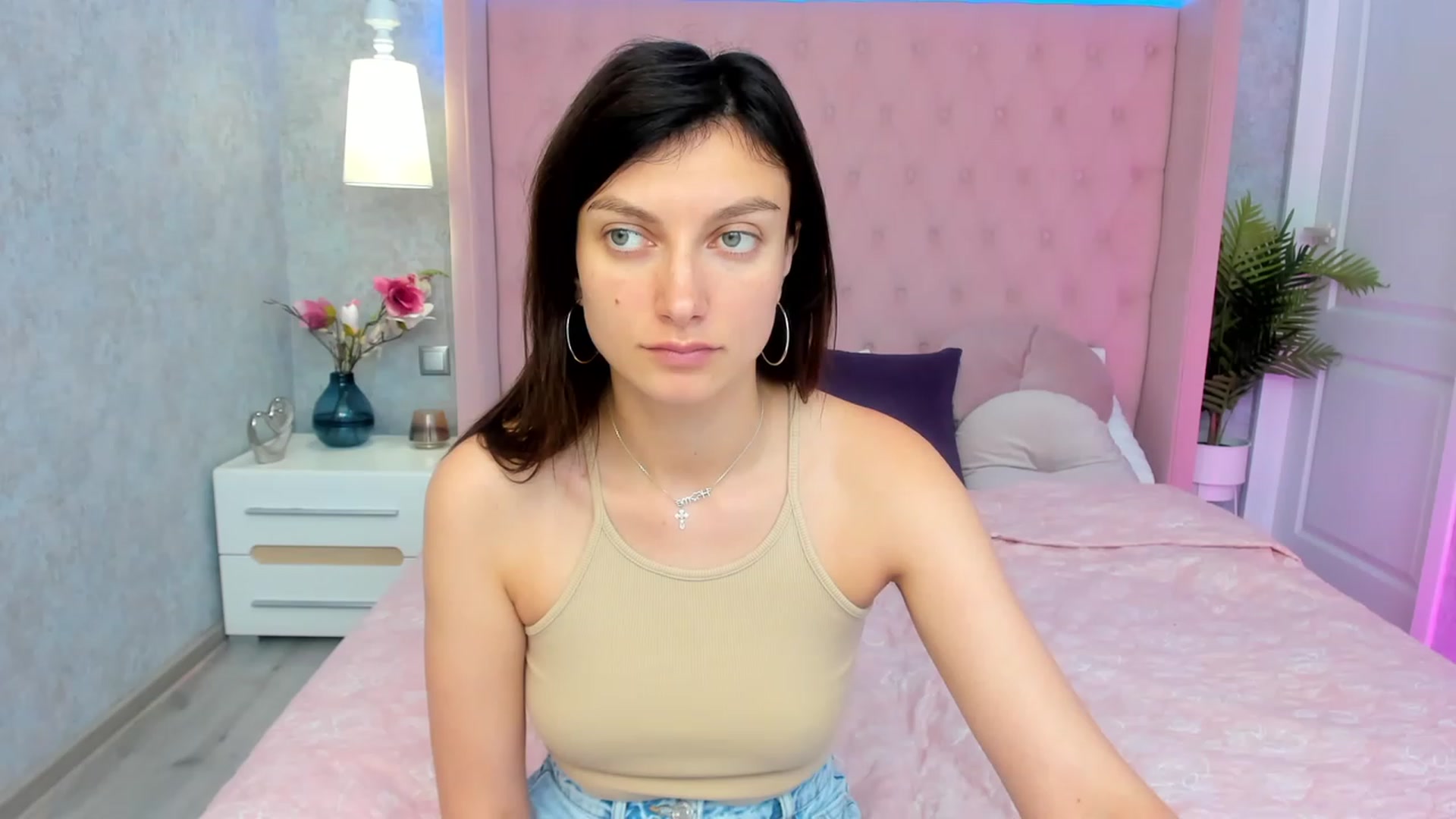 Gallery image thumbnail from SandraFitt's myfreecams stream on, 06/04/2023, 13:11 image 2 of 20