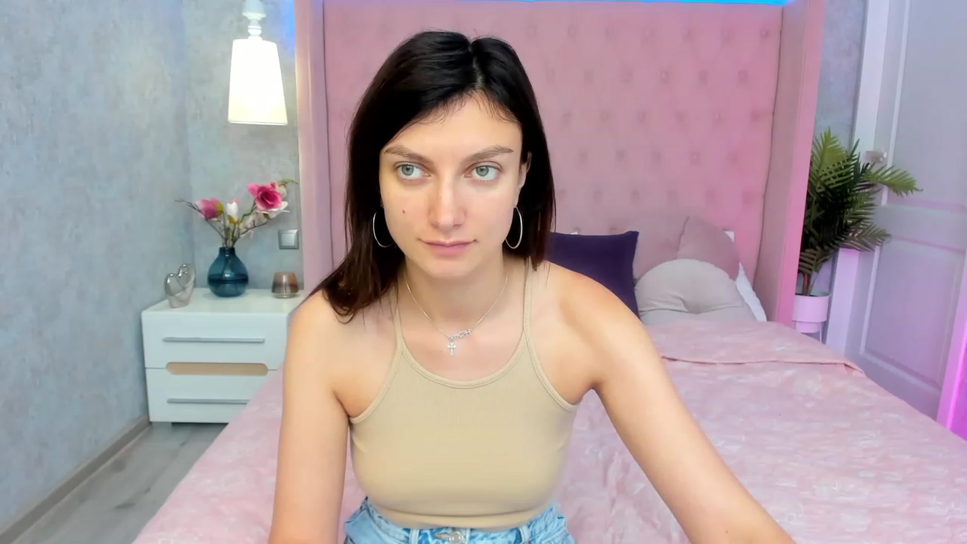 Gallery image thumbnail from SandraFitt's myfreecams stream on, 06/04/2023, 13:11 image 3 of 20