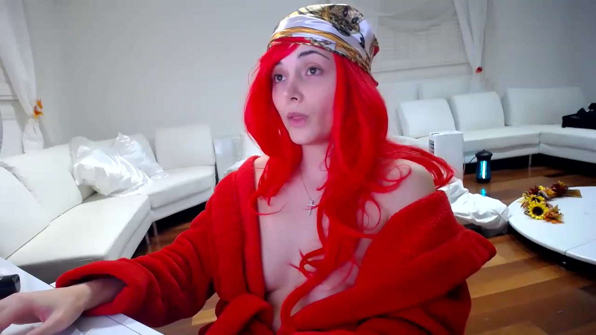 Gallery image thumbnail from SandraGPopa's myfreecams stream on, 11/21/2022, 06:50 image 9 of 20