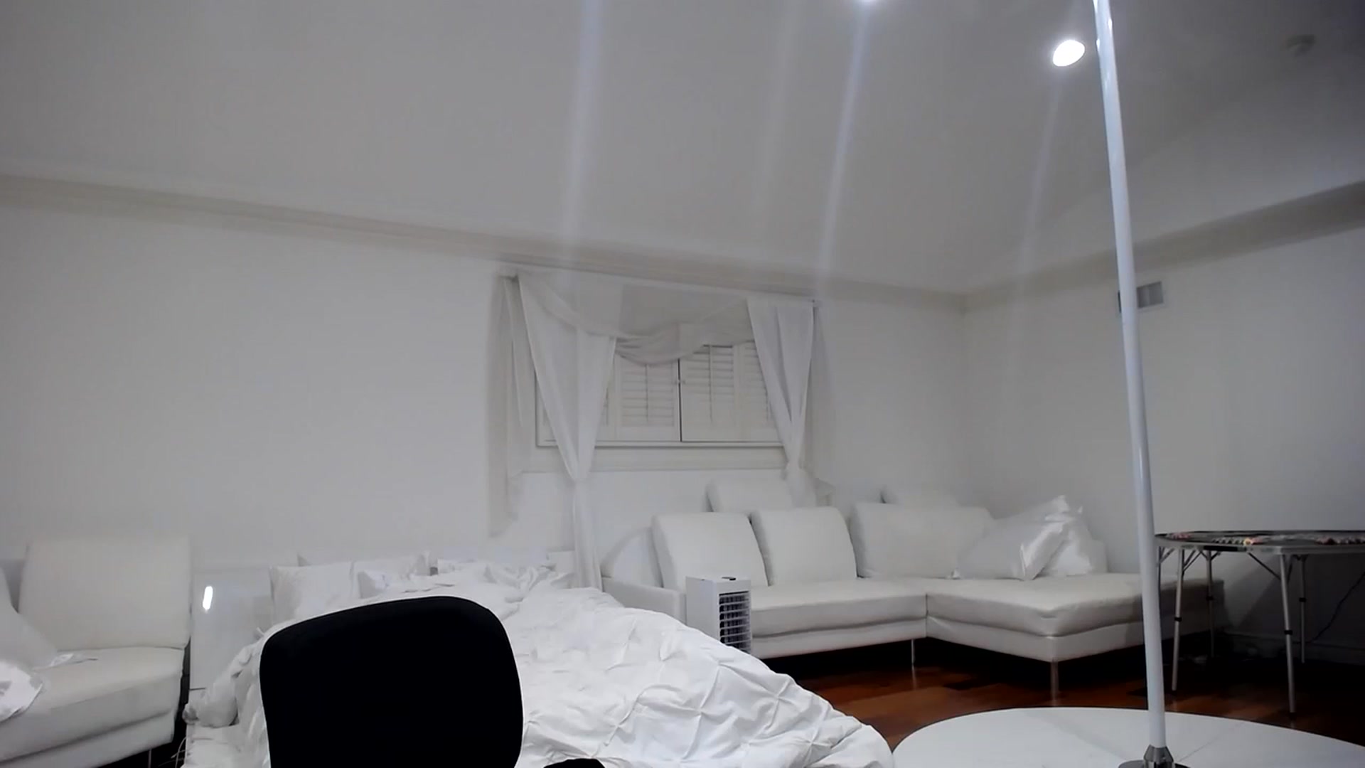 Gallery image thumbnail from SandraGPopa's myfreecams stream on, 12/03/2022, 09:41 image 12 of 20
